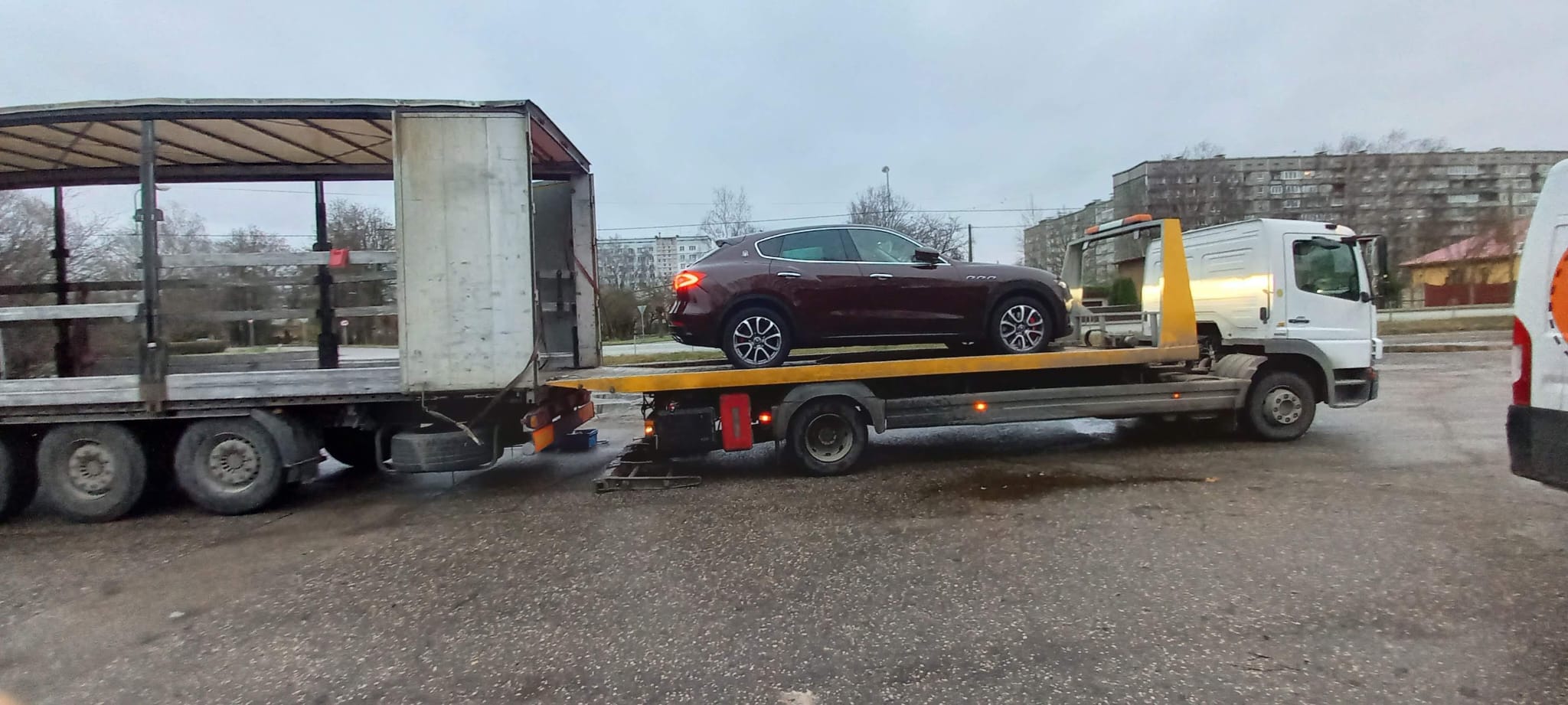 Par Mums - Autoevakuators Rīgā un Latvijā 24/7