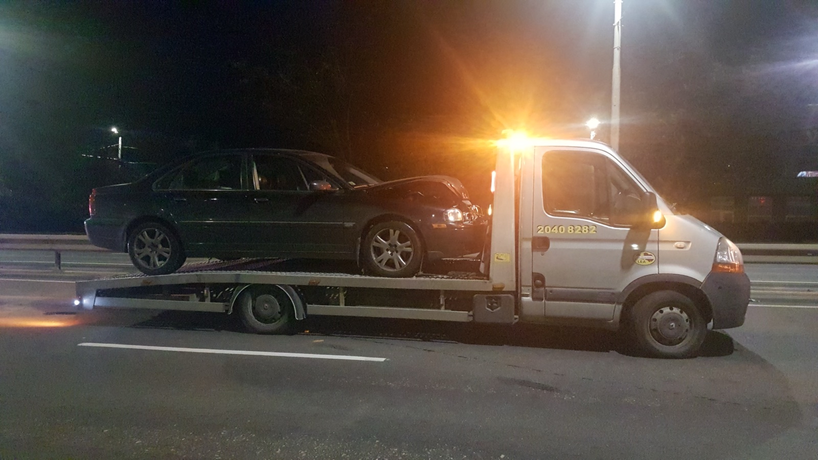 Auto akumulatora sprieguma un jaudas mērīšana ar testeri